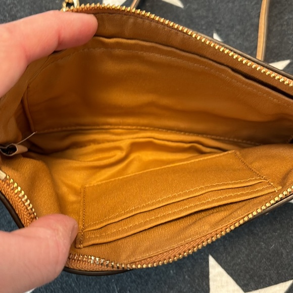 Coach crossbody - Picture 3 of 3